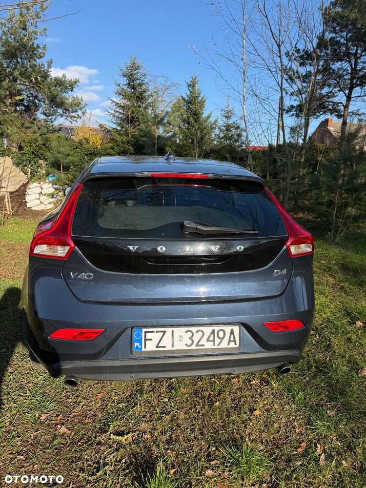 Volvo V40 - 22