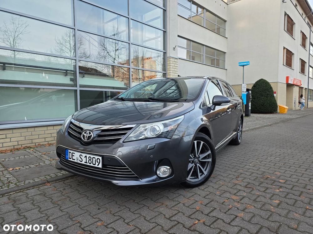 Toyota Avensis 1.8 Premium - 1