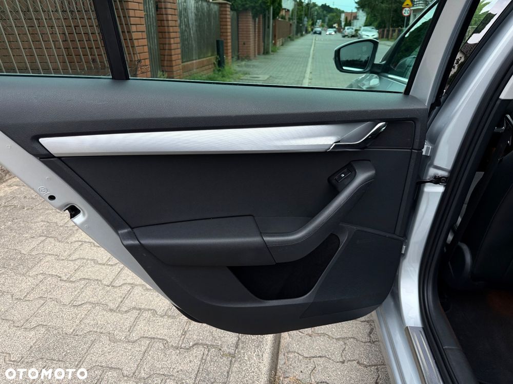 Skoda Octavia 1.4 TSI DSG Style - 9