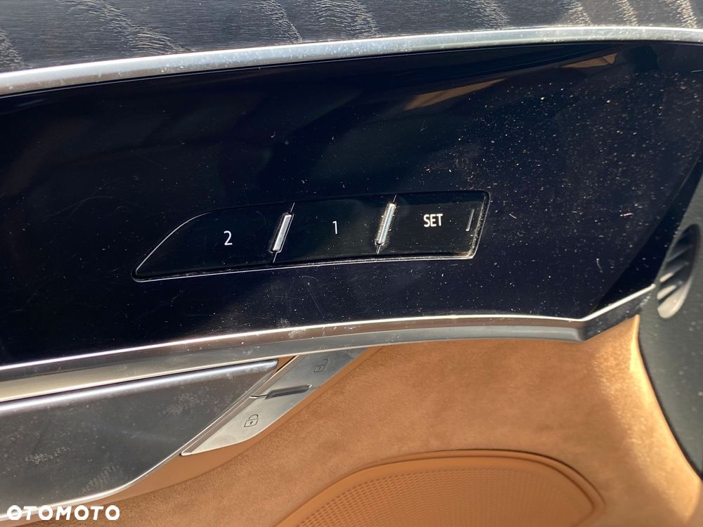 Audi A8 L 55 TFSI quattro tiptronic - 33