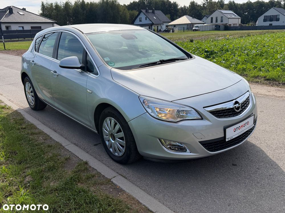 Opel Astra 1.7 CDTI Cosmo - 4