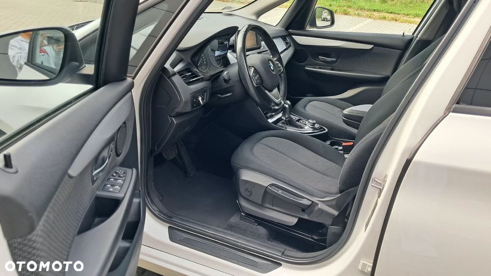 BMW Seria 2 218d Advantage - 7