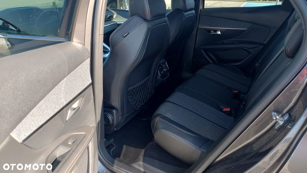 Peugeot 3008 BlueHDi 130 Stop & Start EAT8 Allure - 13