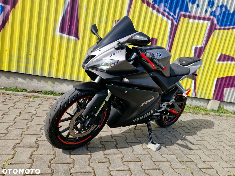 Yamaha YZF - 8