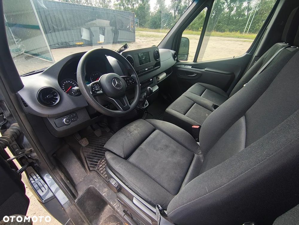 Mercedes-Benz Sprinter - 5