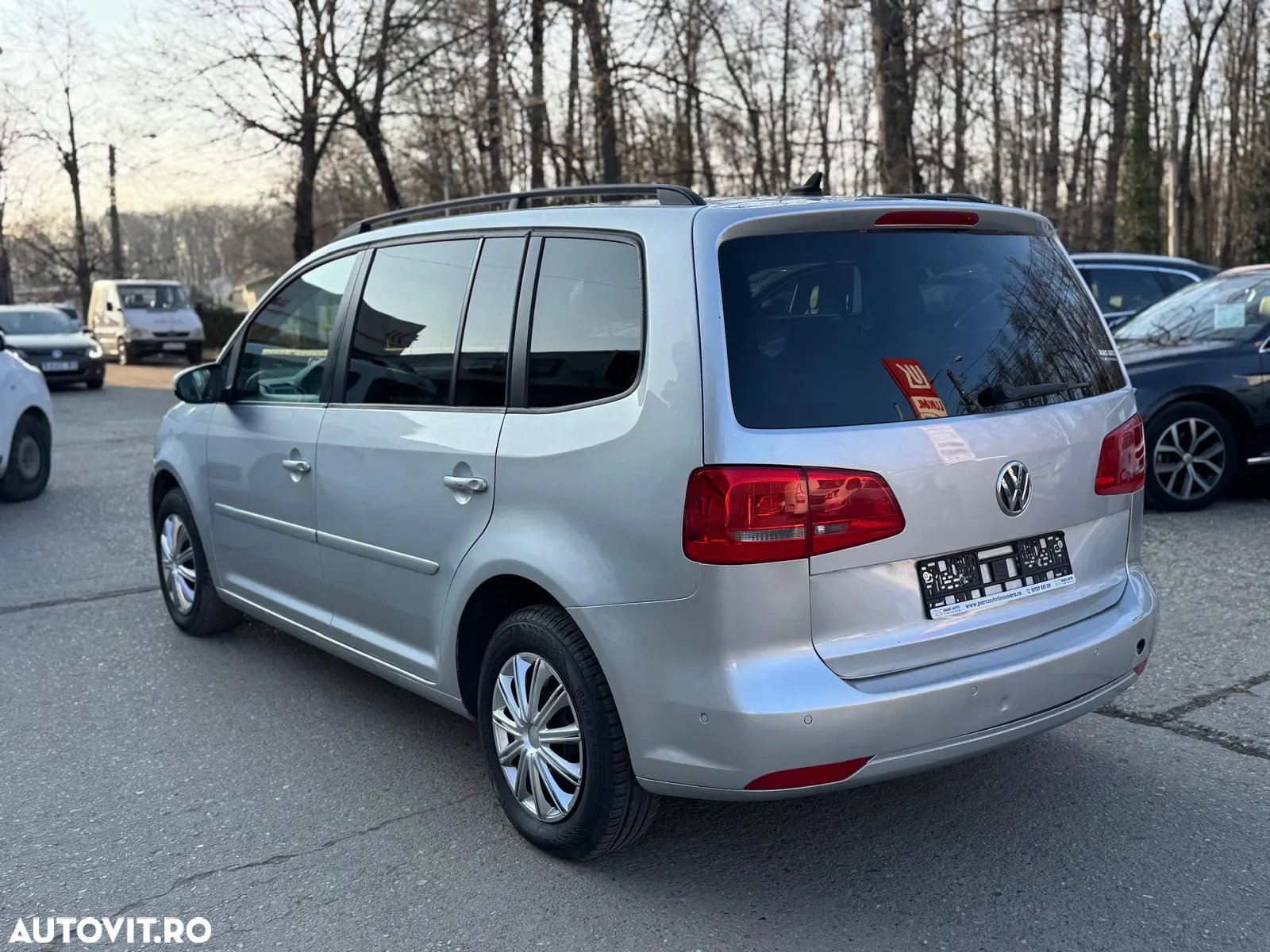 Volkswagen Touran 1.6 TDI BlueMotion Technology Comfortline - 3