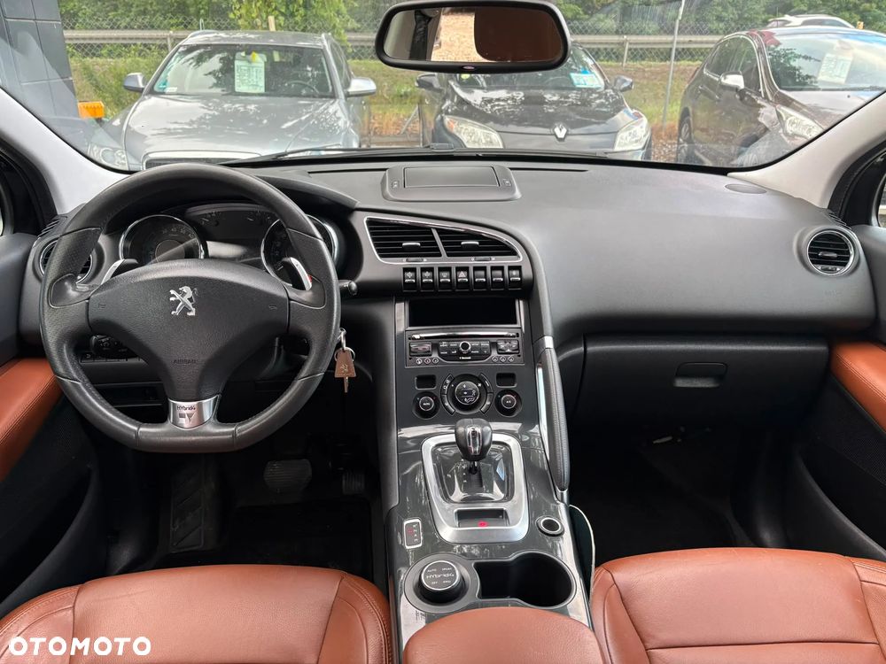 Peugeot 3008 Hybrid4 - 13