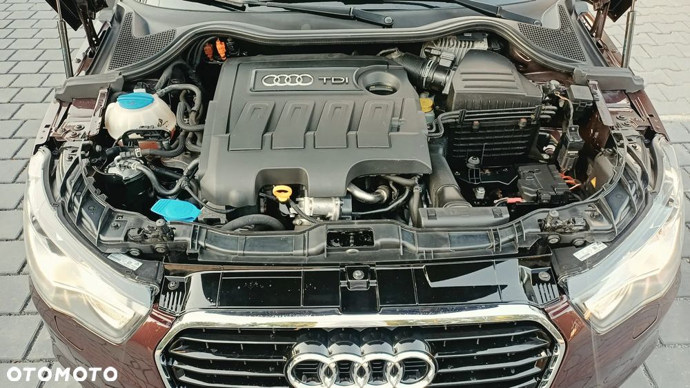 Audi A1 Sportback 1.6 TDI S tronic S line Sportpaket - 25