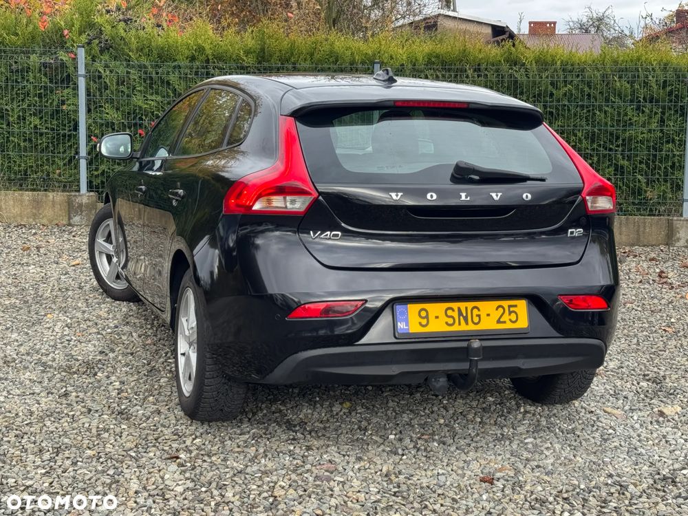 Volvo V40 D2 Momentum - 3