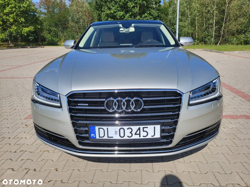 Audi A8 2015 photo 2