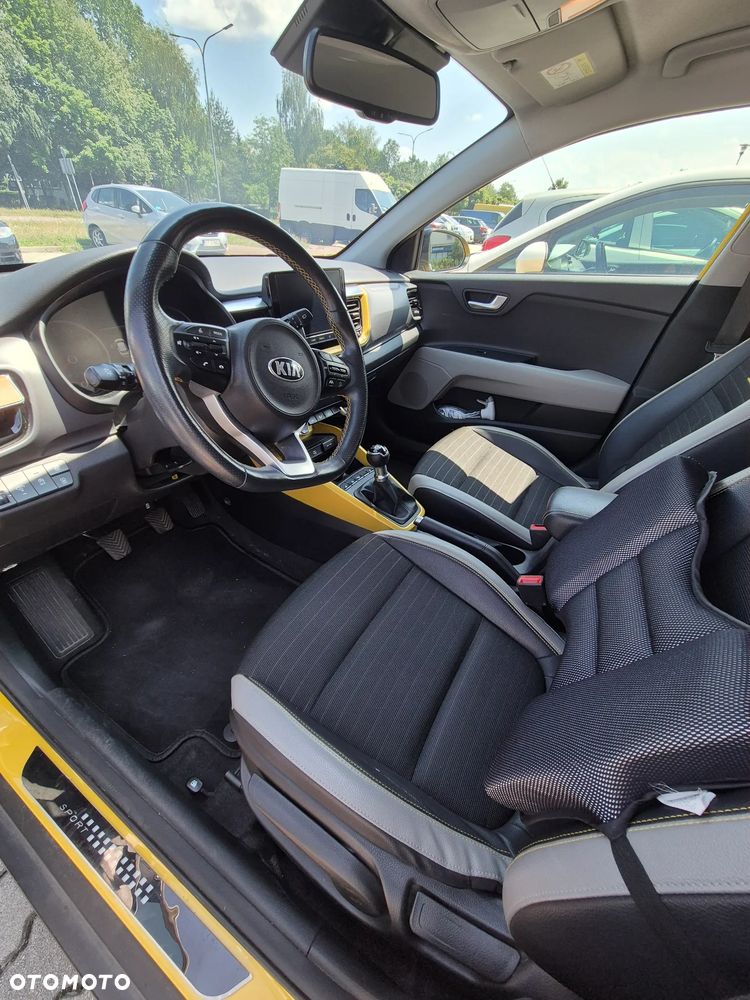 Kia Stonic 1.2 L Business Line - 17