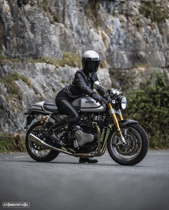 Norton Commando 961 Cafe Racer MKII - 9