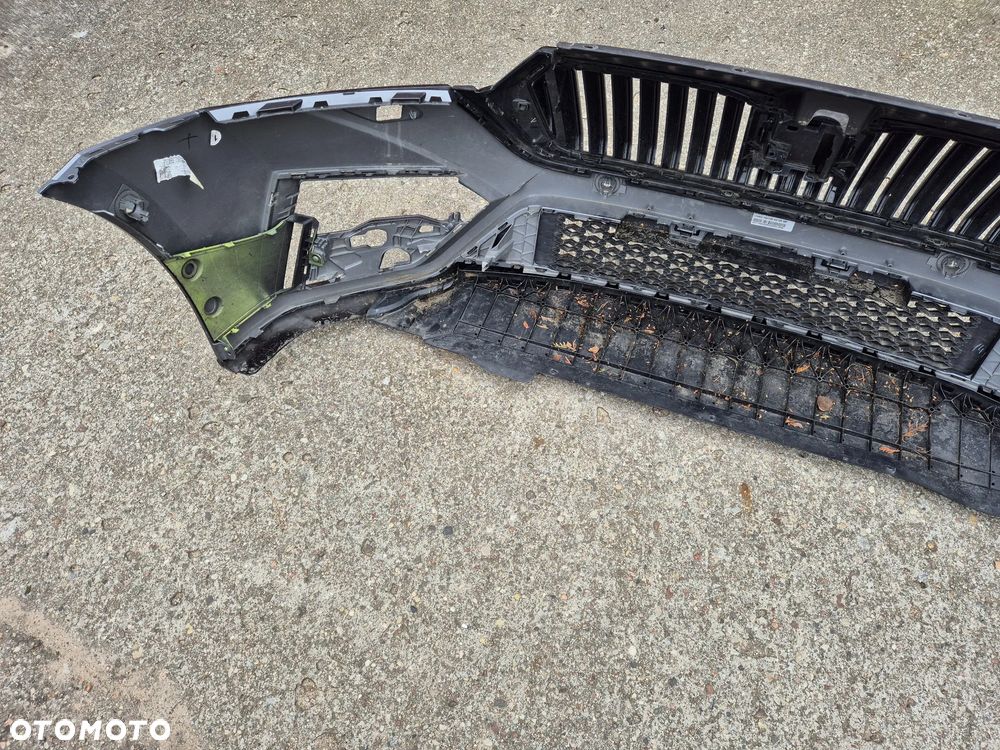 Skoda Octavia 4 IV RS 19- zderzak przedni spoiler kratka dokładka VRS 5E3 - 6