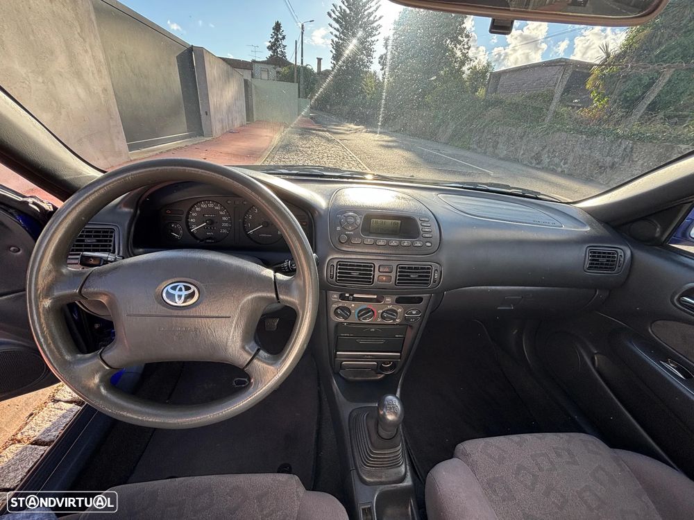 Toyota Corolla 1.4 VVT-i Sol - 17