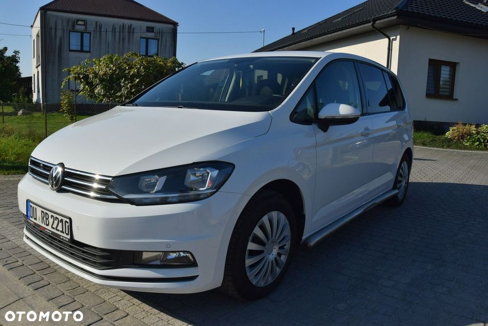 Volkswagen Touran 2.0 TDI BMT Comfortline DSG - 4
