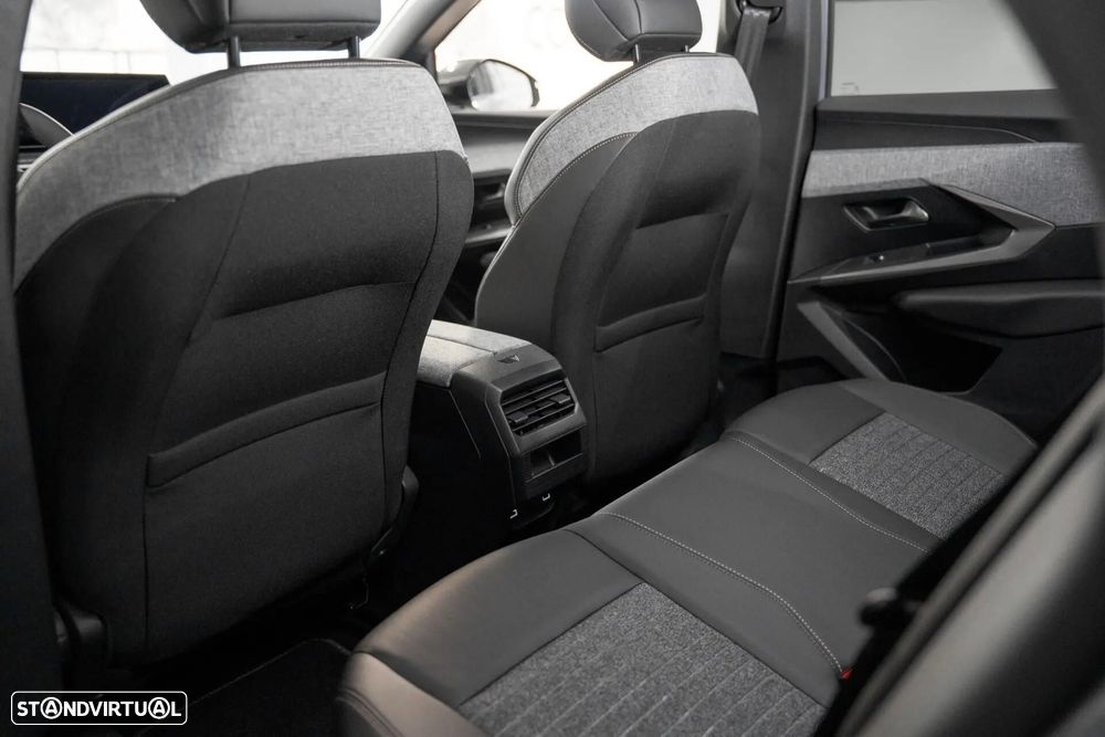 Peugeot 3008 1.2 Hybrid Allure e-DCS6 - 27