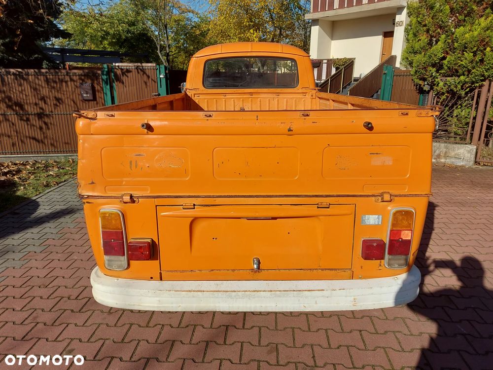 Volkswagen Transporter - 4