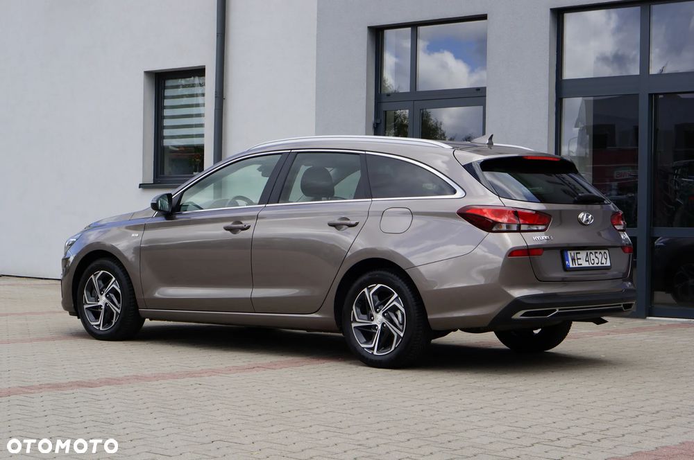 Hyundai i30 1.5 T-GDI 48V Comfort DCT - 4