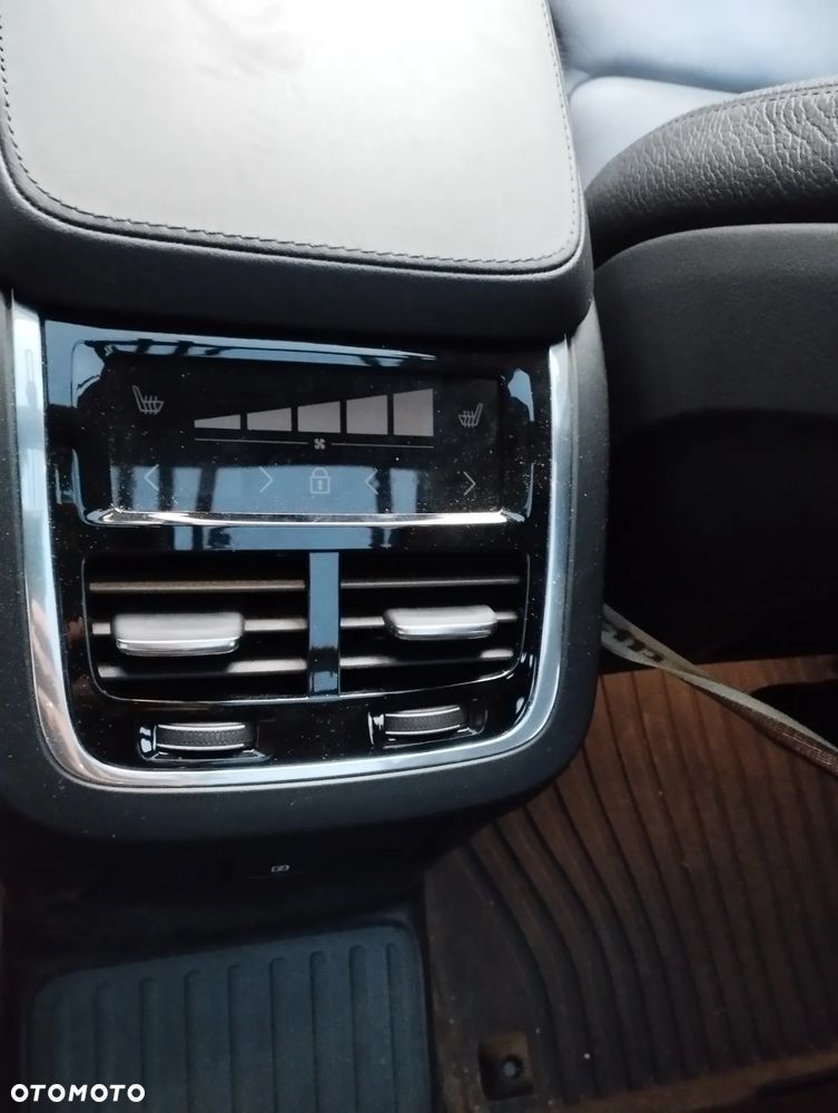 Volvo XC 90 - 27
