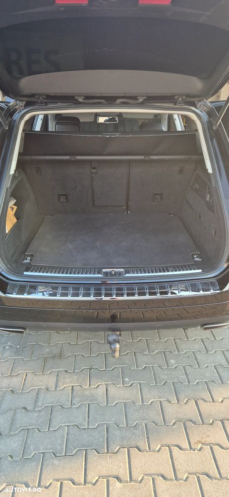 Volkswagen Touareg - 14