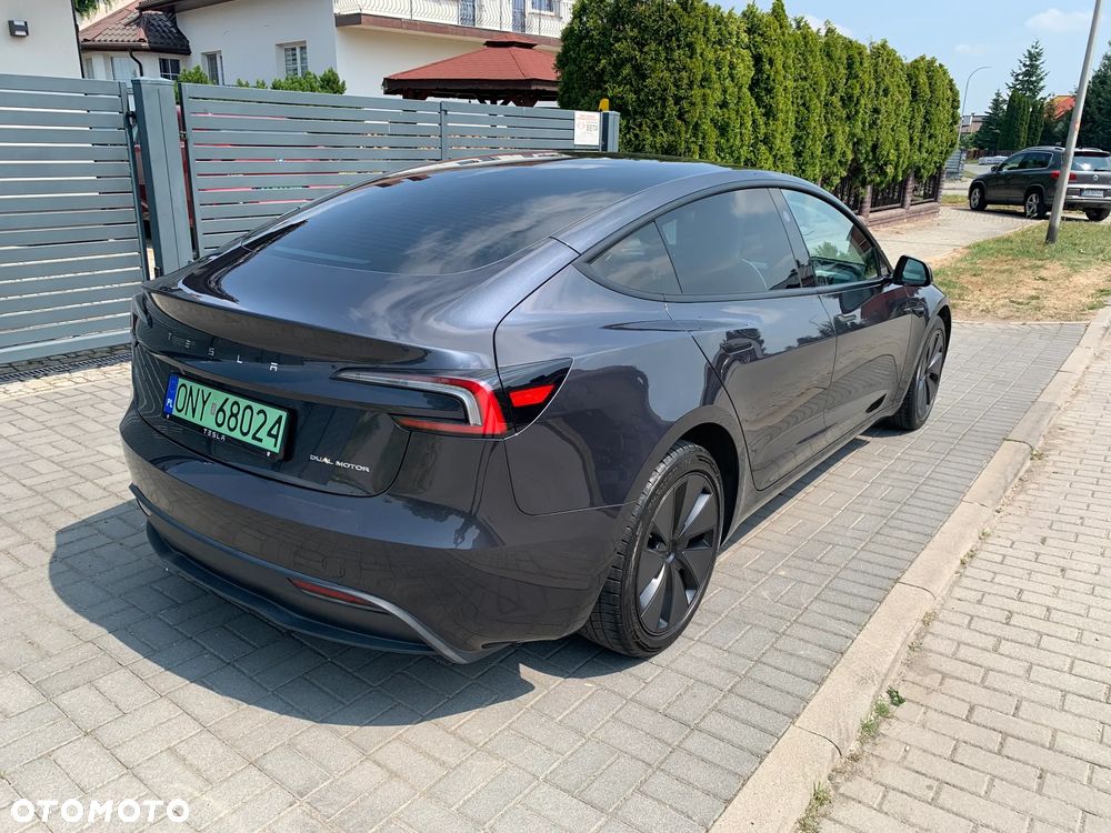 Tesla Model 3 AWD - 35