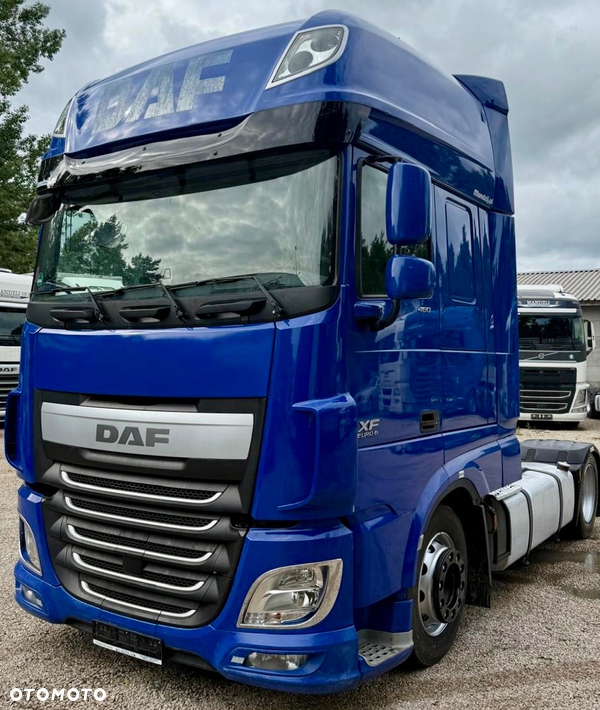 DAF XF460 SUPER SPACE CAB AUTOMAT SPOJLERY KLIMA 2xALUTANK 930000km WEBASTO LOW DECK MEGA EURO 6 2015 ŁADNY