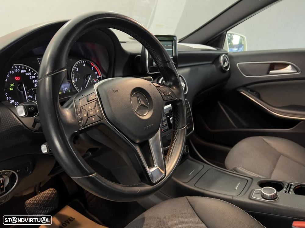 Mercedes-Benz A 180 CDI 7G-DCT Urban - 15