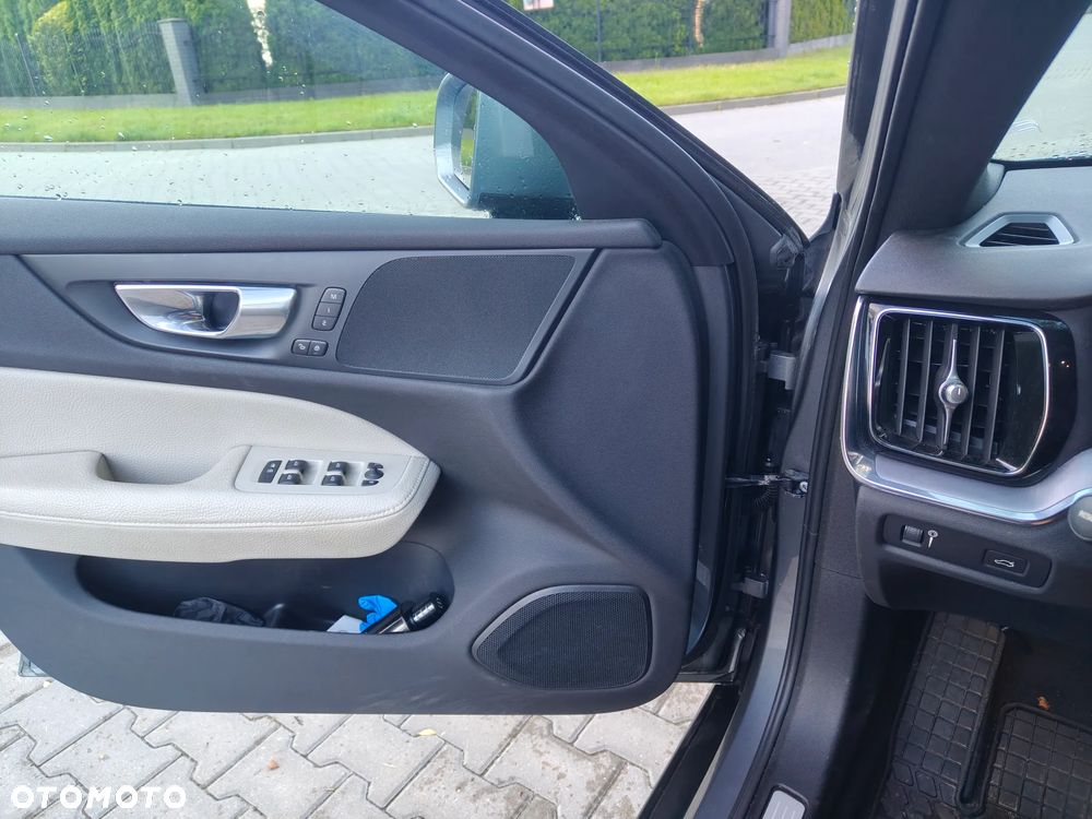 Volvo V60 Cross Country T5 AWD Geartronic - 5