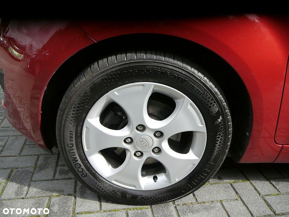 Kia Venga 1.4 CRDi 90 Dream-Team Edition - 34