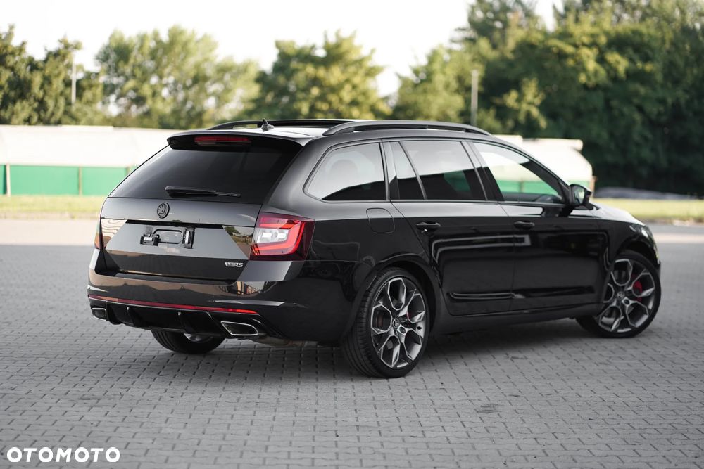 Skoda Octavia 2.0 TSI RS Challenge 245 DSG - 9