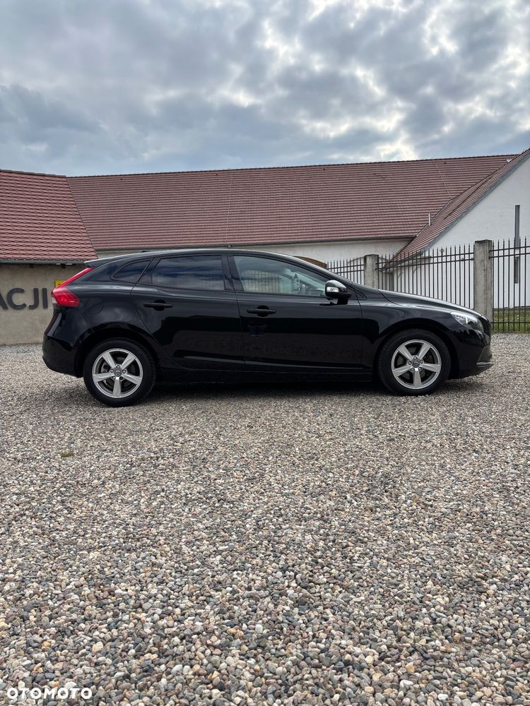 Volvo V40 D2 Momentum - 8