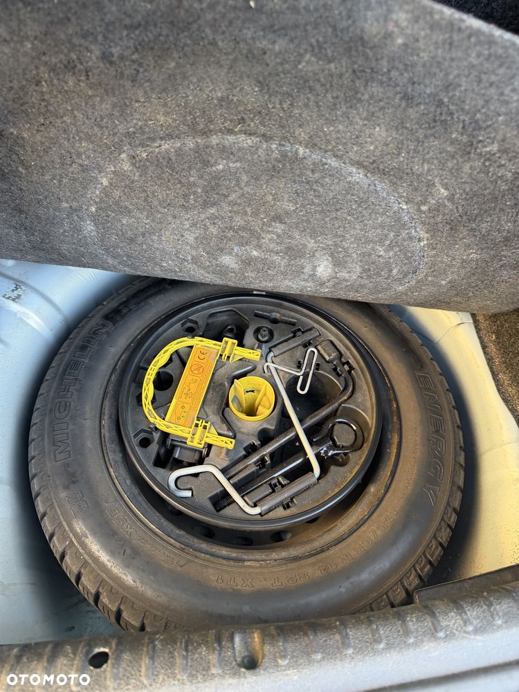 Renault Clio - 8