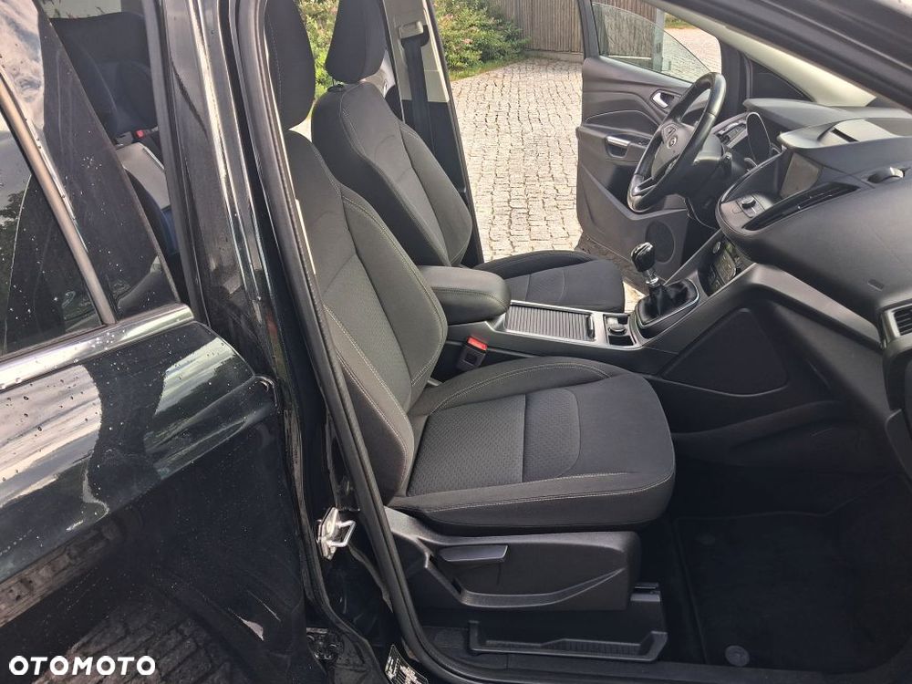 Ford Kuga 2.0 TDCi FWD Edition - 21
