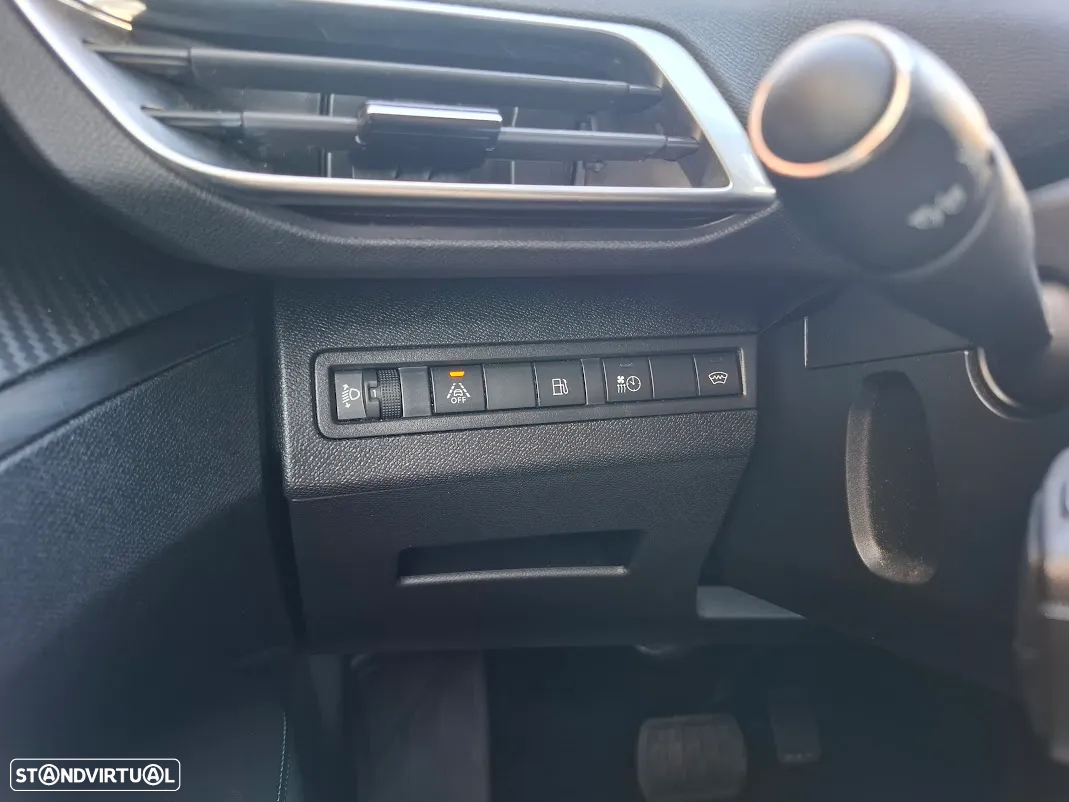 Peugeot 3008 1.6 Hybrid Allure Pack e-EAT8 - 20