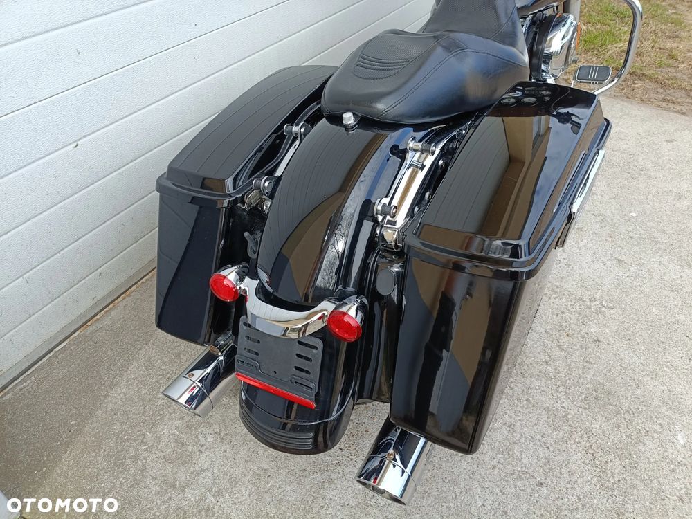 Harley-Davidson Touring Street Glide - 16