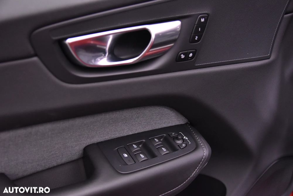 Volvo XC 60 T6 AWD Recharge Geartronic Inscription - 14