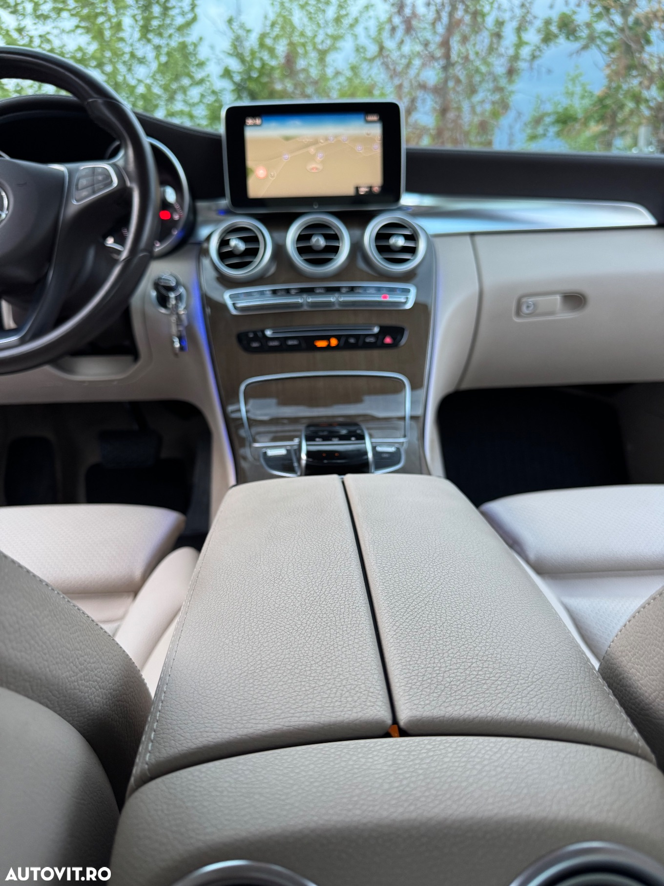Mercedes-Benz C 300 BlueTec Hybrid - 24