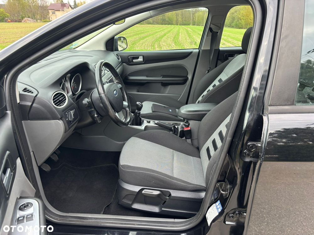 Ford Focus 1.6 Ti-VCT Black Magic - 25