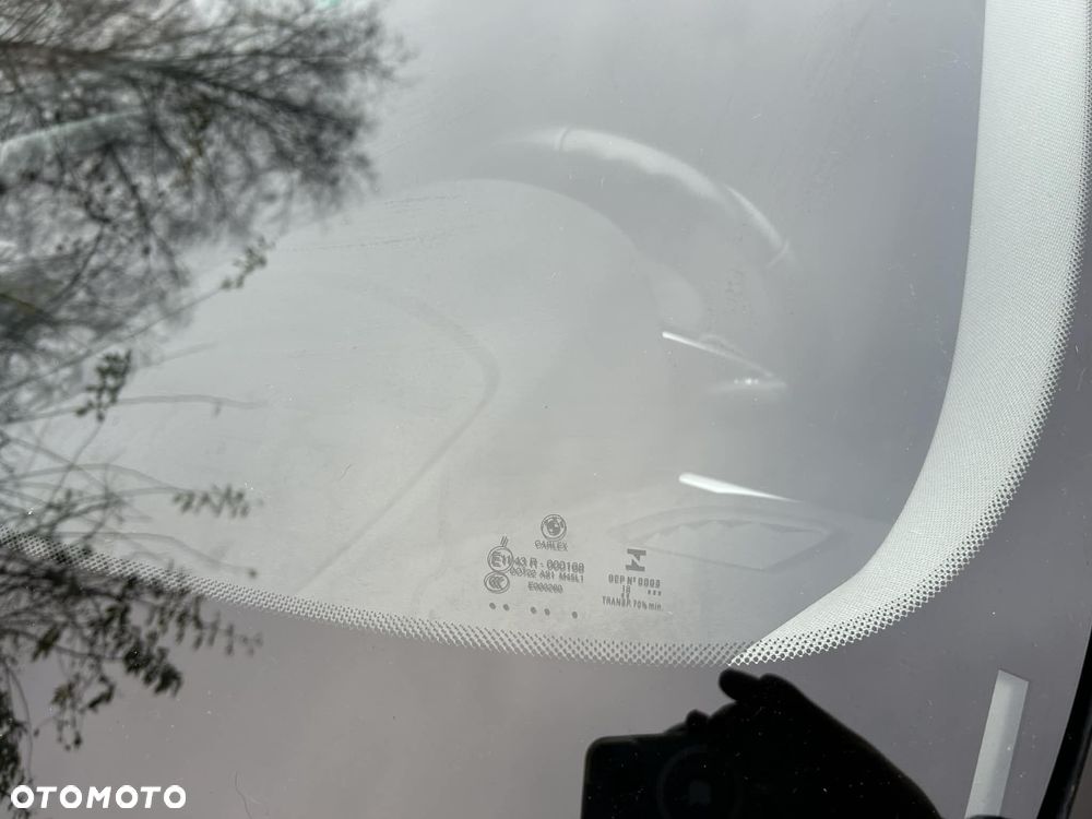 BMW X1 sDrive18i - 12