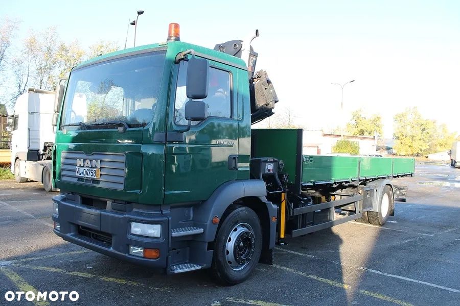 MAN TGM  18.280 żuraw hiab 122 skrzynia  7.2M - 4