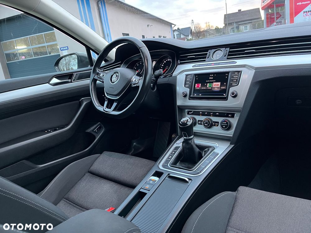 Volkswagen Passat Variant 1.8 TSI BMT Comfortline - 7