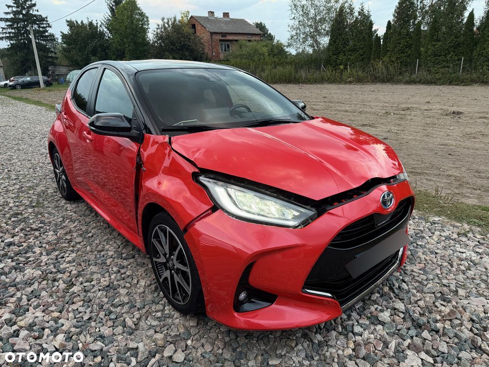 Toyota Yaris Hybrid 100 Premium - 1