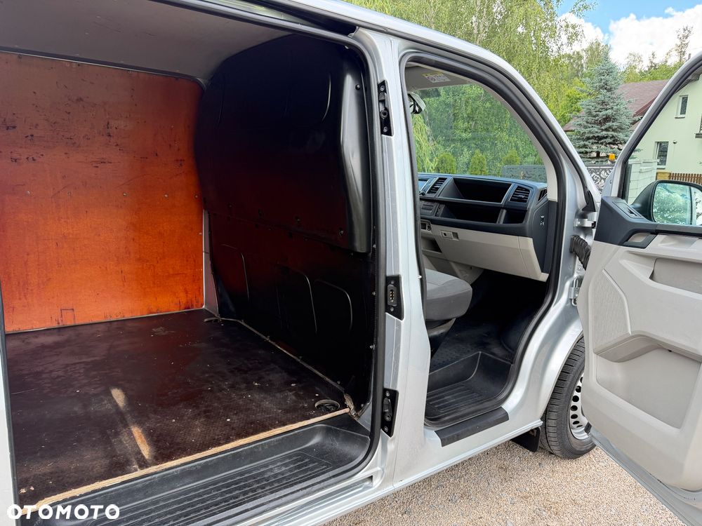 Volkswagen Transporter T6 - 30