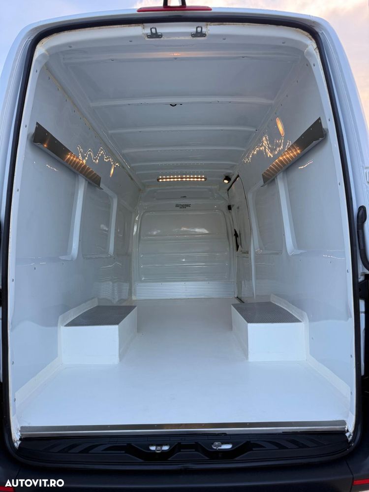 Mercedes-Benz Sprinter - 13