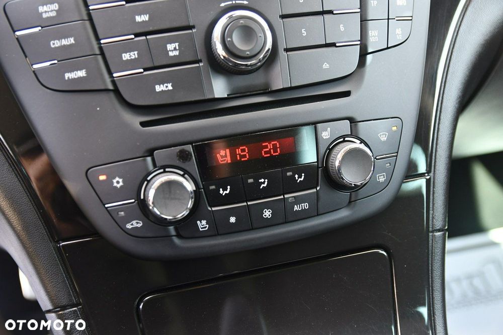 Opel Insignia - 24