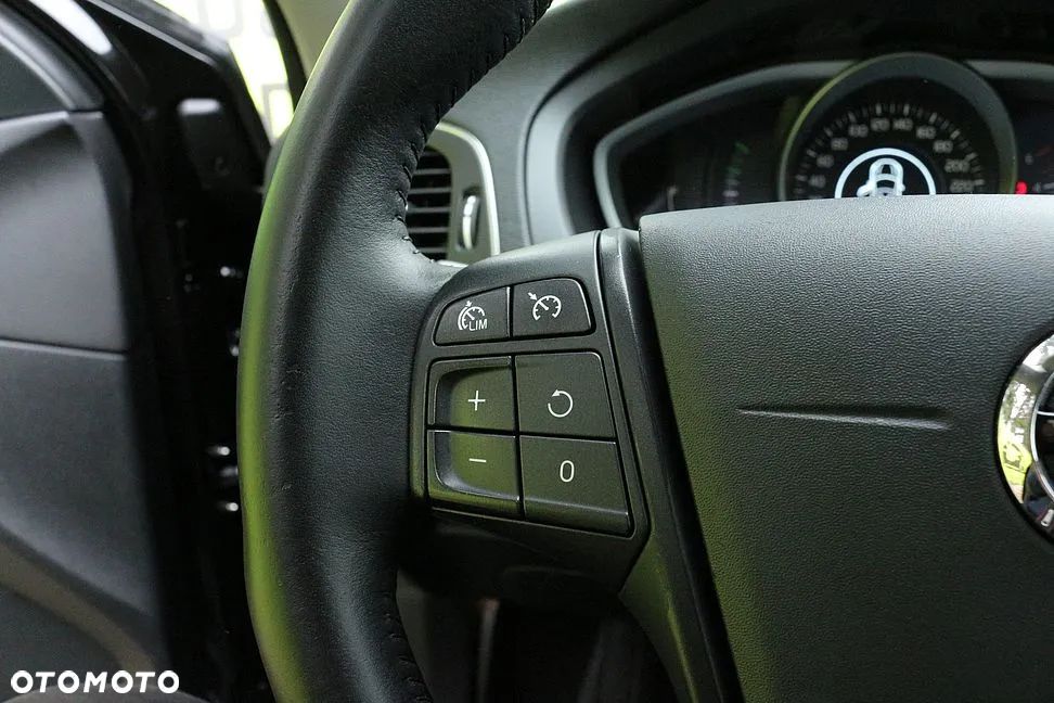 Volvo V40 D2 - 27