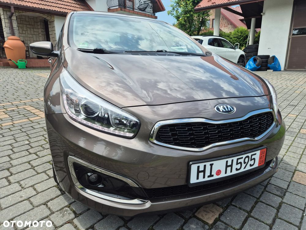 Kia Ceed 1.4 CVVT Dream-Team Edition - 3