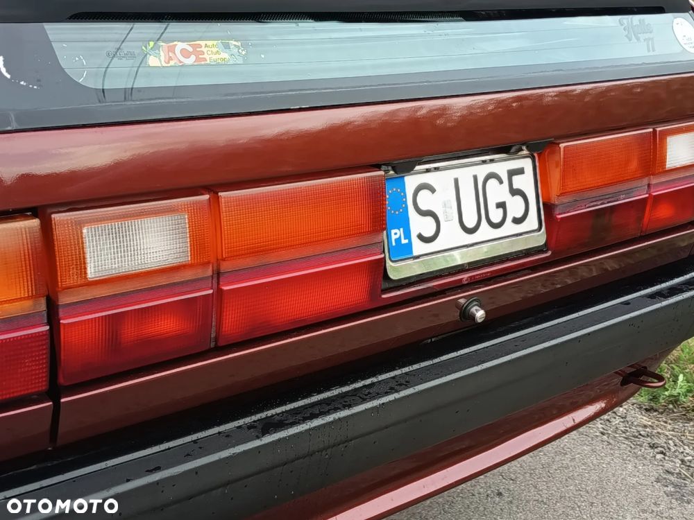 Audi 100 2.3 E - 23