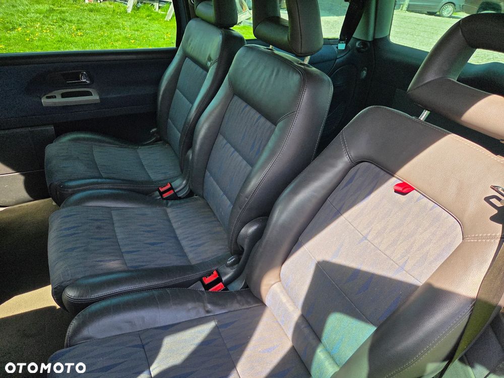 Ford Galaxy 1.9 TDI Ambiente - 8