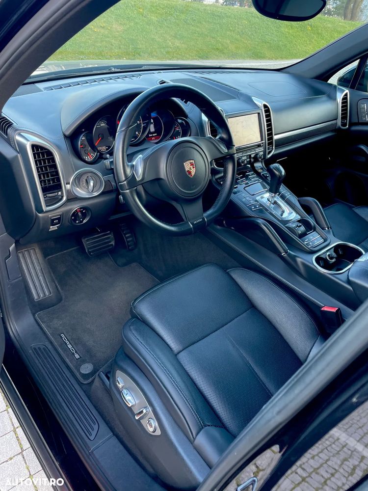 Porsche Cayenne 3.0 L V6 - 7